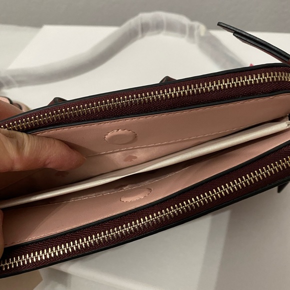 🚫SOLD🚫🔮NEW🔮Kate Spade 3D puppy crossbody bag & wallet set - Picture 7 of 8